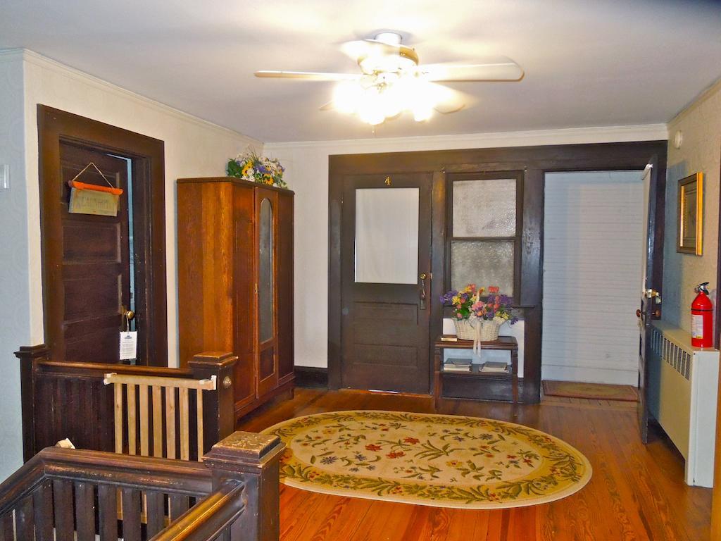 Oakland Cottage Bed And Breakfast Ашвил Екстериор снимка