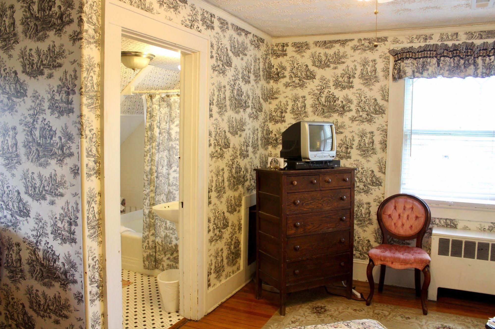 Oakland Cottage Bed And Breakfast Ашвил Екстериор снимка