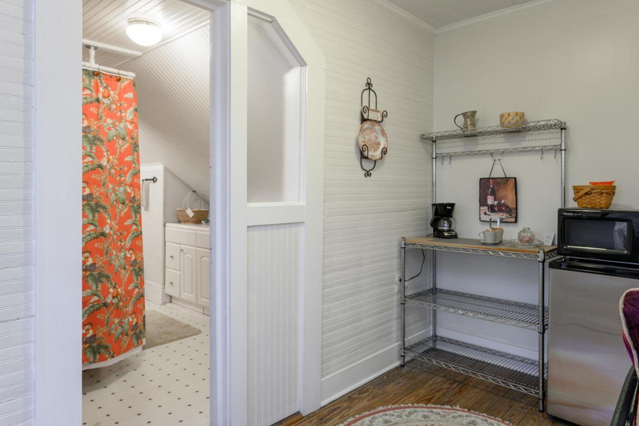 Oakland Cottage Bed And Breakfast Ашвил Екстериор снимка