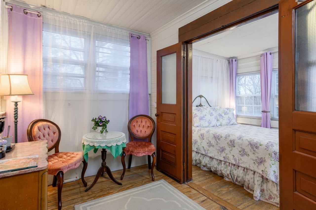 Oakland Cottage Bed And Breakfast Ашвил Екстериор снимка